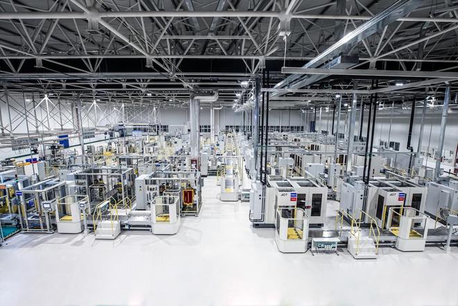 智能微米工廠加持，星越L雷神Hi·X油電混動版開啟預售